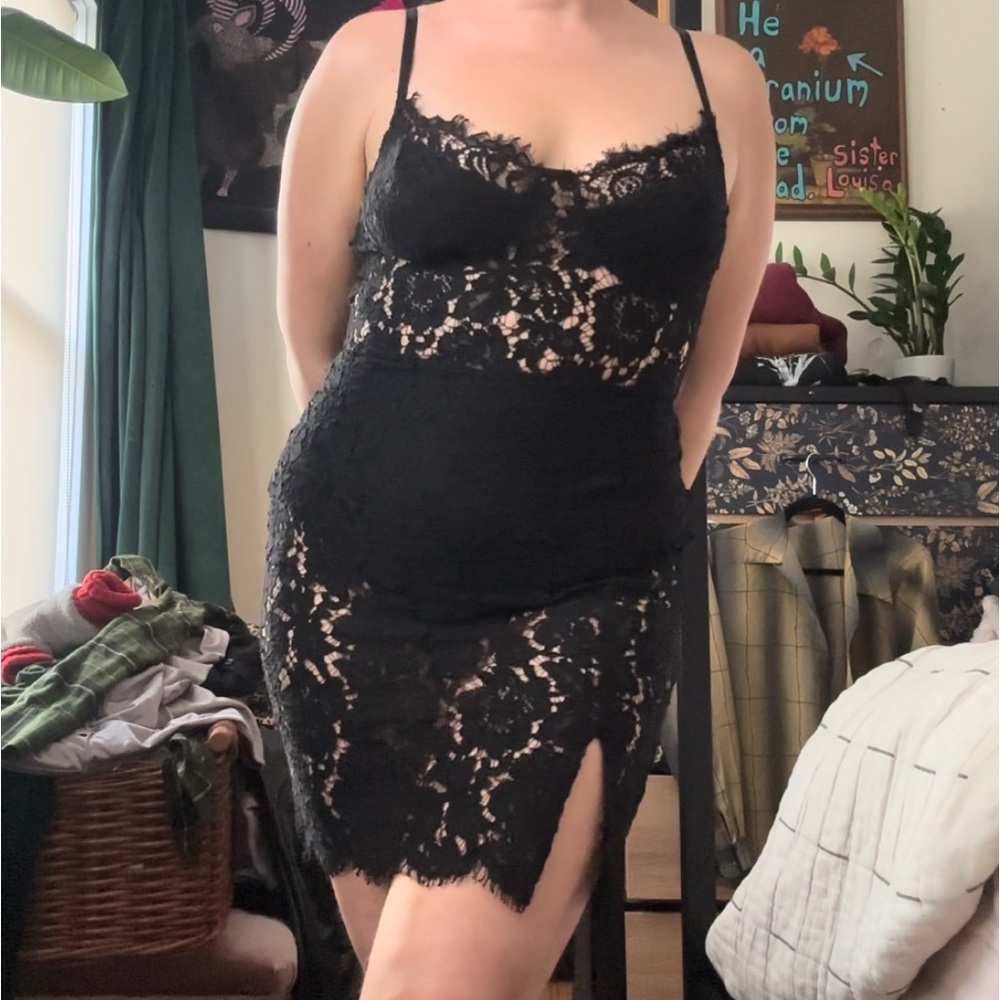 DROPPING HINTS LACE DRESS, SIZE XL